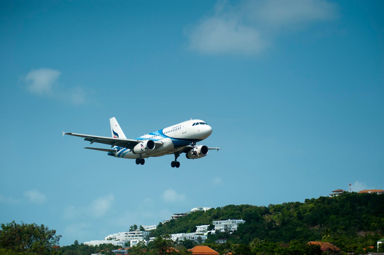 Sea Freight vs Air Freight: A Complete Guide to Choosing the Right Shipping Method